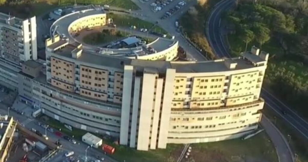 Furto a un paziente del pronto soccorso del Santa Rosa incastrato dalle telecamere di videosorveglianza