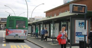 Pannelli elettronici, display alle fermate dei bus per i turisti e centraline per monitorare l’aria: Viterbo si digitalizza