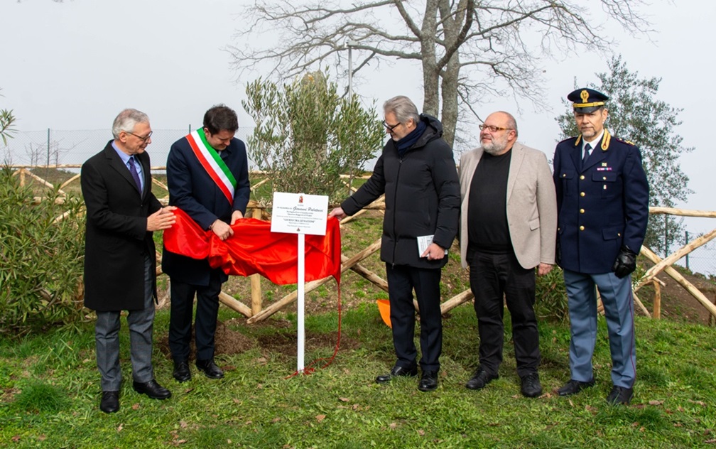 Un albero d’ulivo in ricordo di Giovanni Palatucci