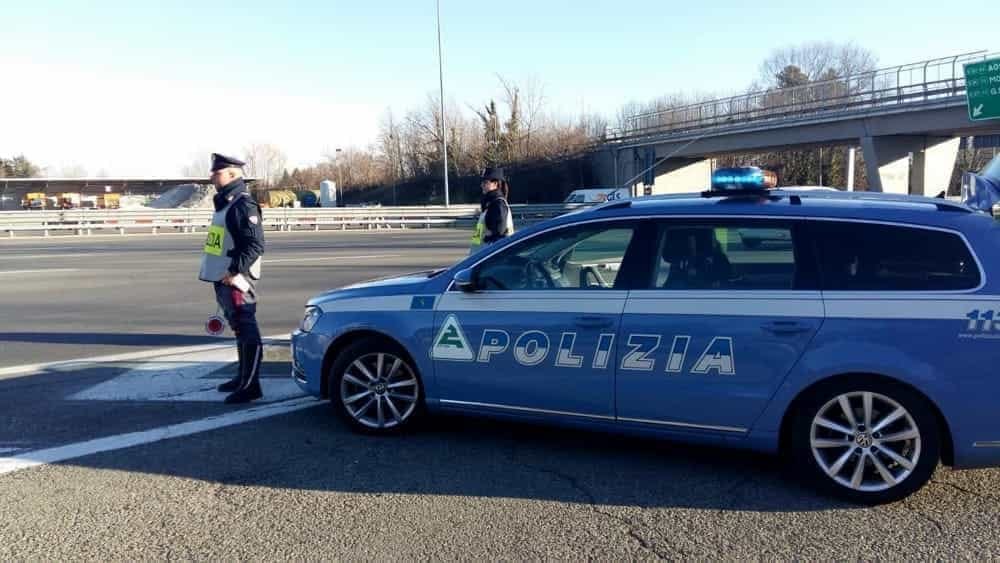 Arrestati un 50enne e un 31enne al casello  A1 di Orte con 2,5kg di cocaina