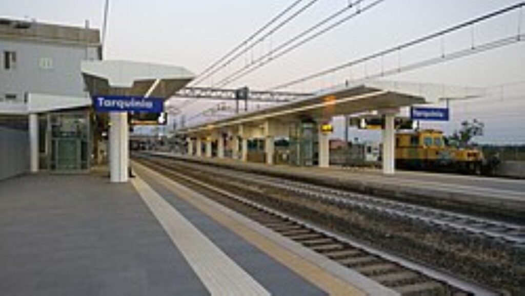 Tarquinia; un uomo rimasto bloccato all’interno dell’ascensore della stazione