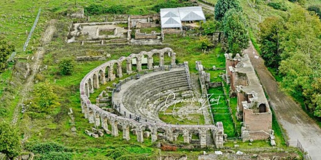 Archeologia a Viterbo: scoperte sepolture su un lato esterno con mosaici e terme – Recuperato il corredo funerario